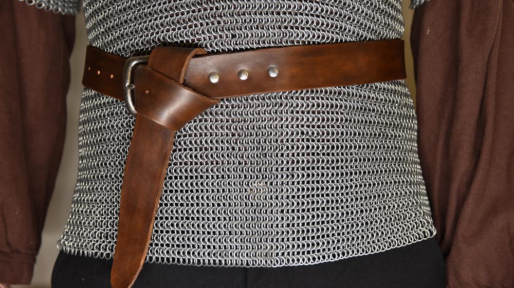 Making a Leather Belt: Beginner Leatherwork Project 